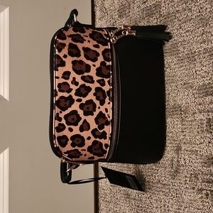 NWT Super cute animal print cross body purse